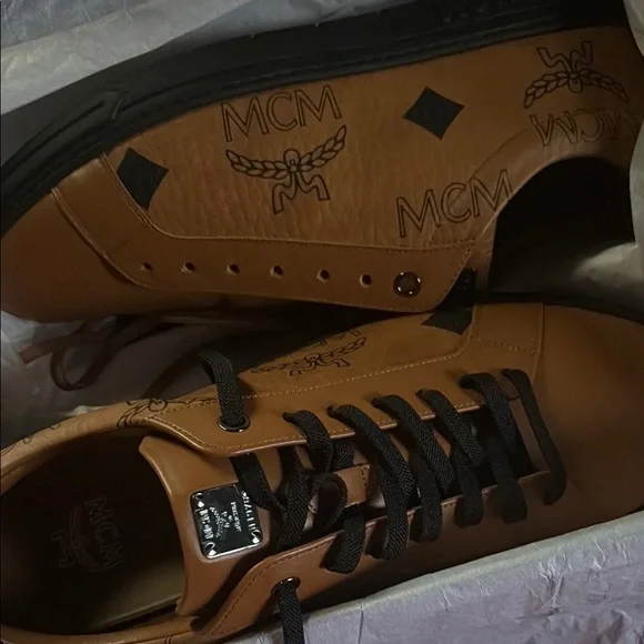 MCM Men's Brown Leather Sneakers - Picture 4 of 6
